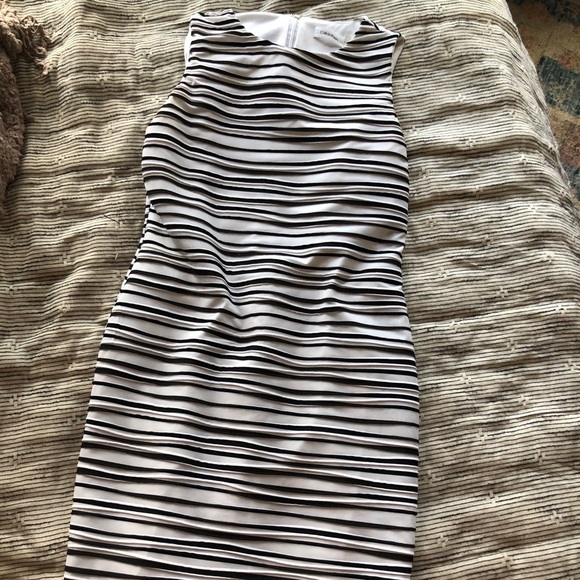 Calvin Klein Dresses & Skirts - Calvin Klein White and Black Dress - Size 10